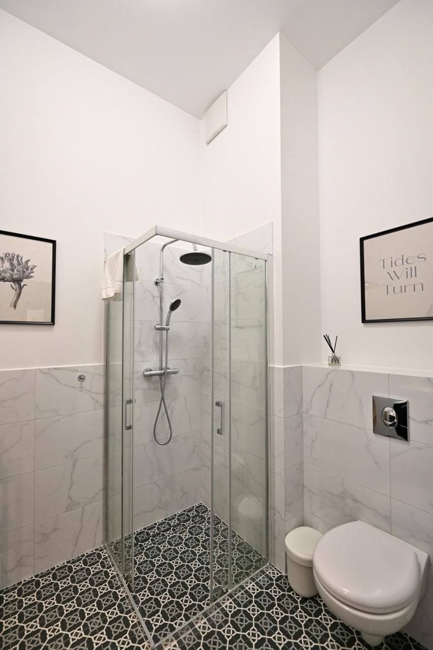 Live & Travel Apartments Waterlane Vintage Gdańsk Kültér fotó